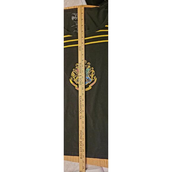 Harry Potter Hogwarts Crest Striped Round Neck Short Sleeve Tee in Black- 2XL - Picture 5 of 8